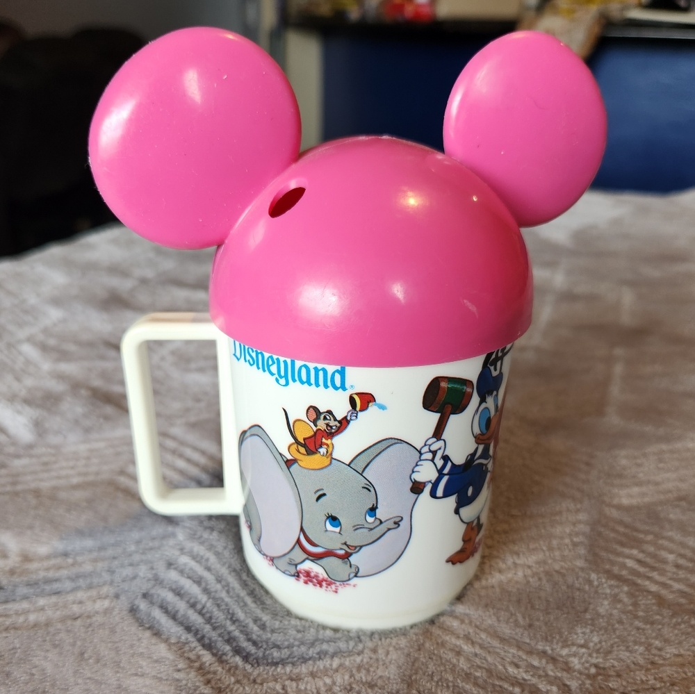 VINTAGE Walt Disney World Toddler Cup Sanger Plastic DUMBO Mickey Donald Minnie.